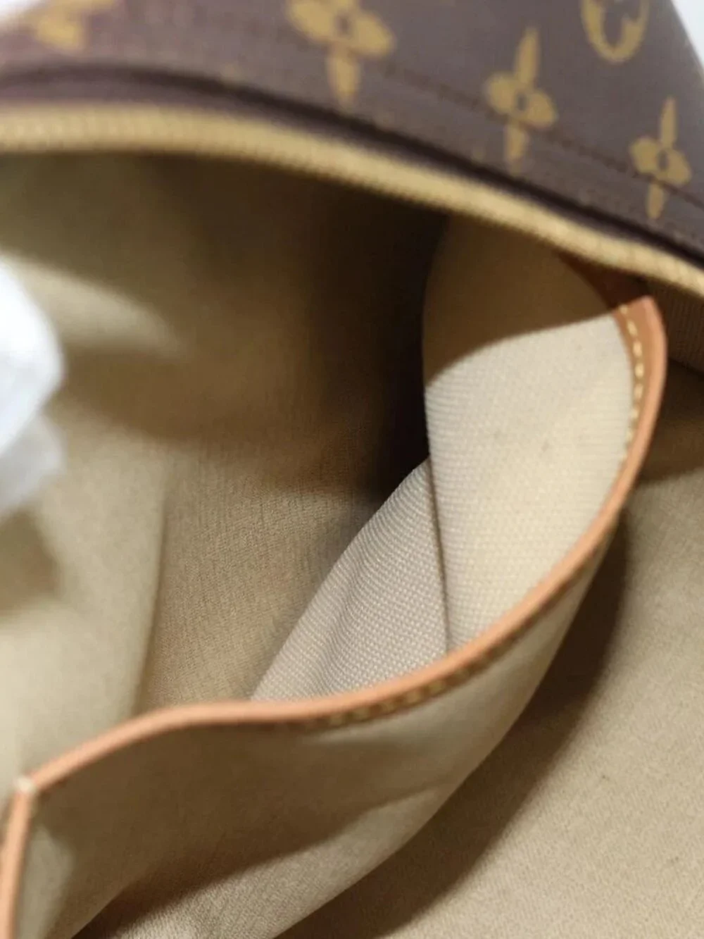 LOUIS VUITTON Monogram Deauville Hand Bag M47270 LV Auth ka4892